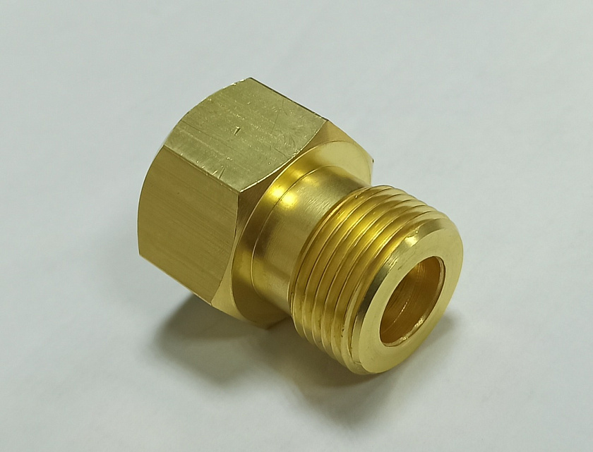 Адаптер (переходник) для вентиля ВК-94-01 исп. 20 (с клапаном остаточного давления) БАМЗ